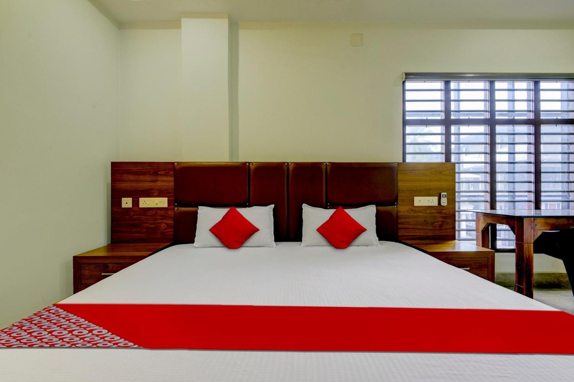 Etakkare Hotel O Royal Tower Lodge מראה חיצוני תמונה