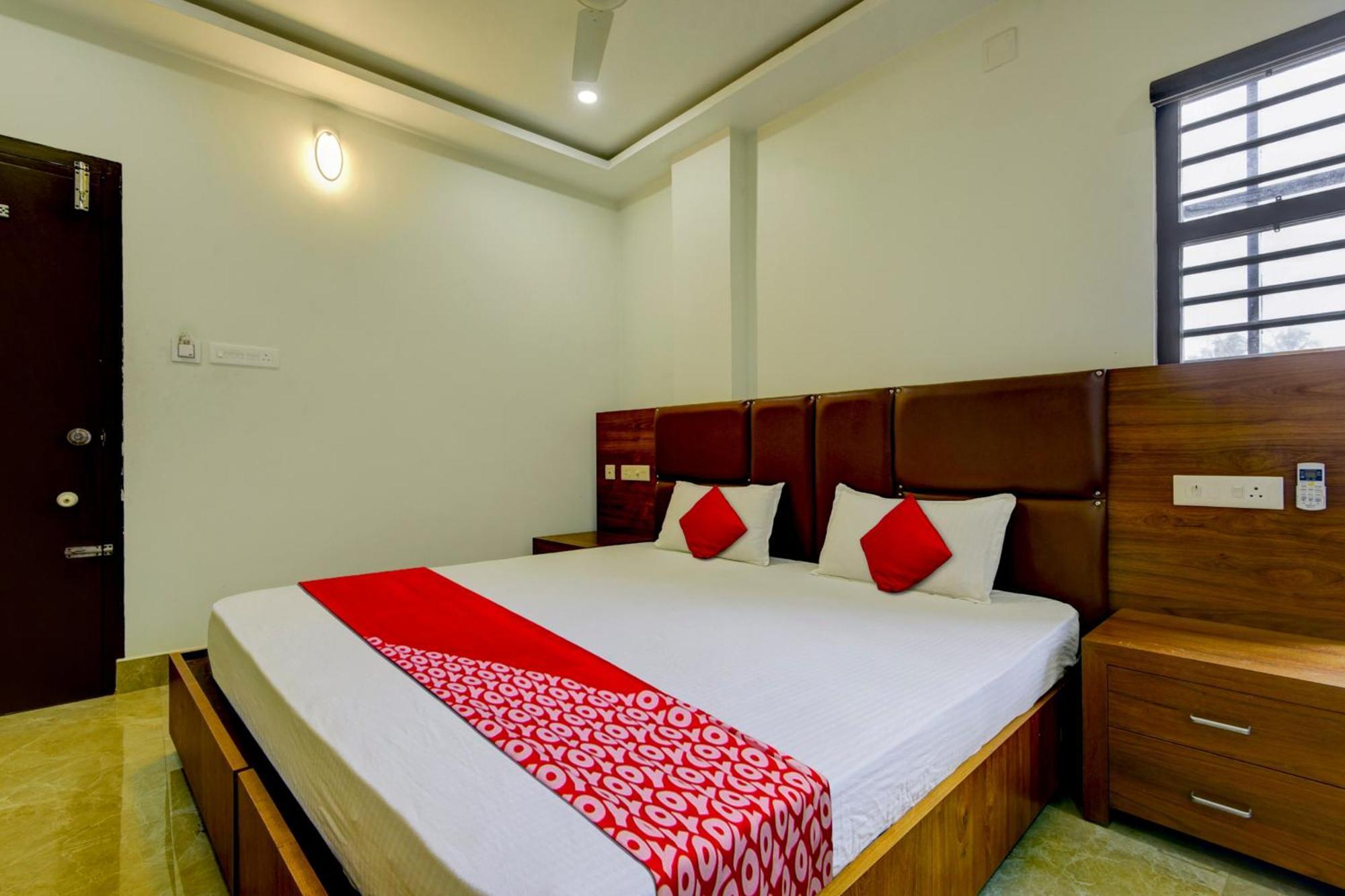 Etakkare Hotel O Royal Tower Lodge מראה חיצוני תמונה