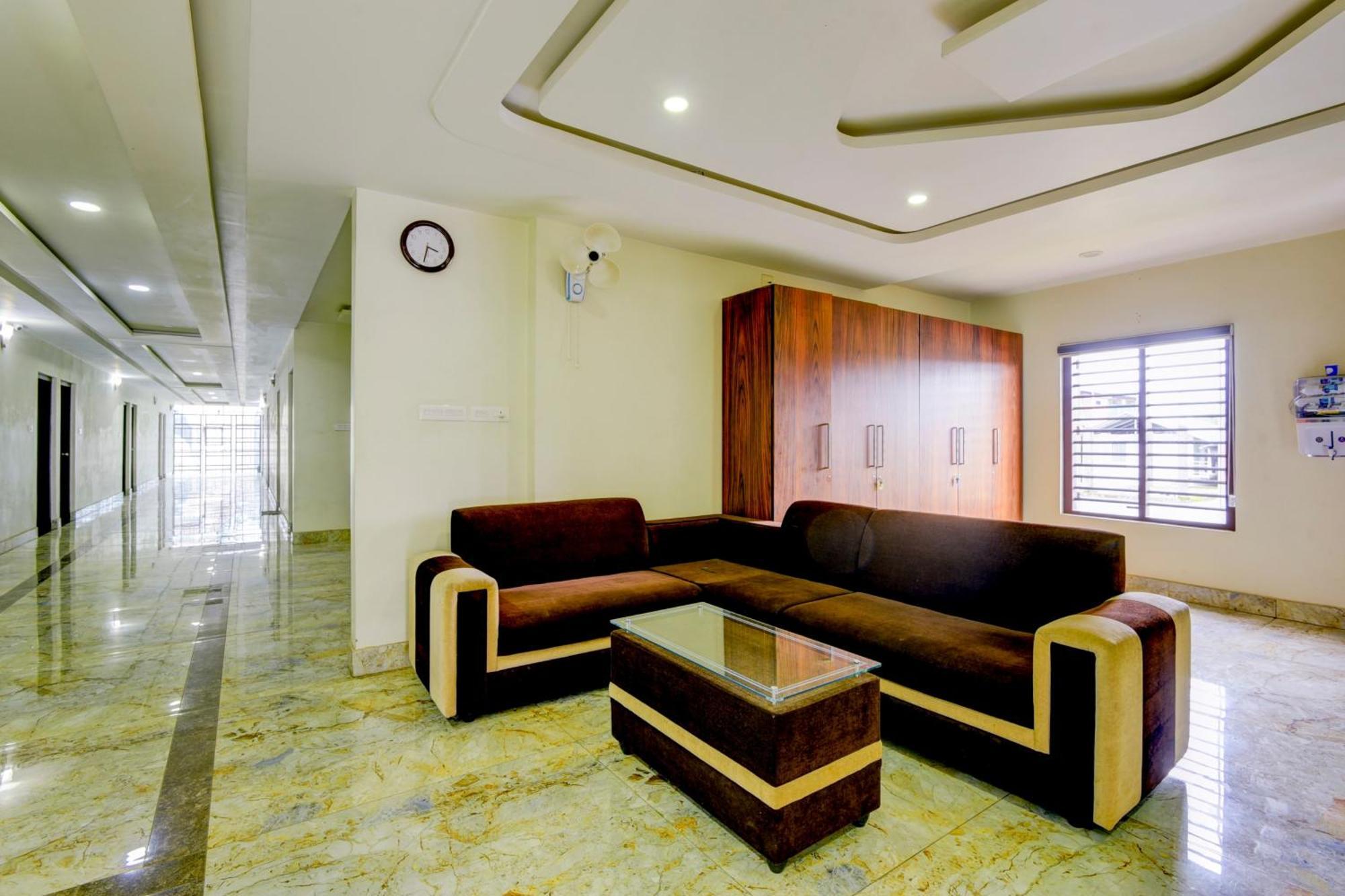Etakkare Hotel O Royal Tower Lodge מראה חיצוני תמונה